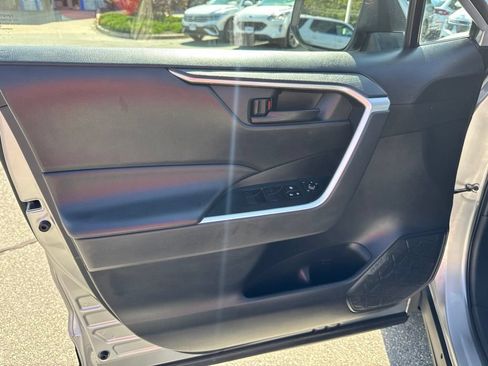 Used 2022 Toyota RAV4 LE w/ Carpet Mat Package (TMS) AWD/4WD image 14