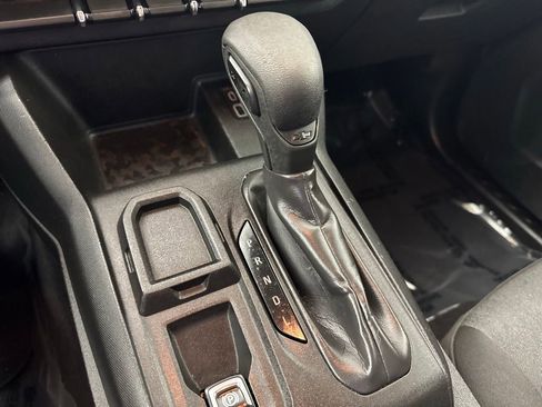 Used 2023 Chevrolet Colorado W/T RWD image 15