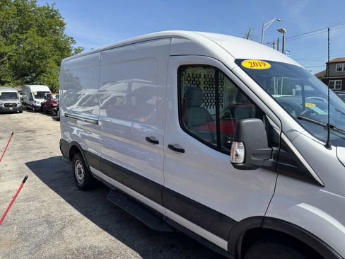 Used 2019 Ford Transit 150 148 Medium Roof RWD image 4