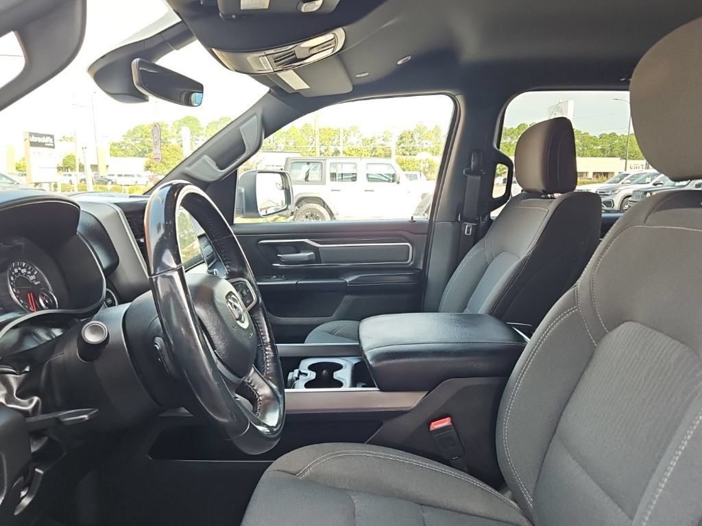 Used 2022 RAM 1500 Big Horn AWD/4WD image 23