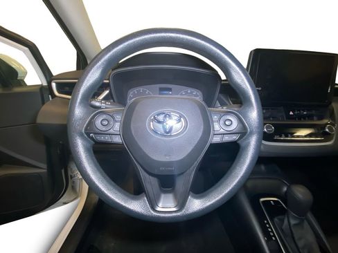 Used 2023 Toyota Corolla LE image 12