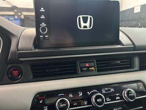 New 2025 Honda Pilot EX-L image 25