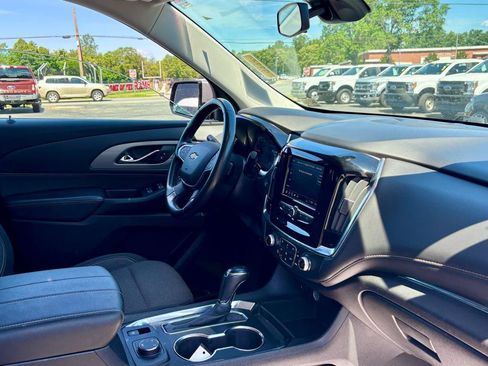 Used 2020 Chevrolet Traverse LT w/ LPO, Cargo Package AWD/4WD image 11