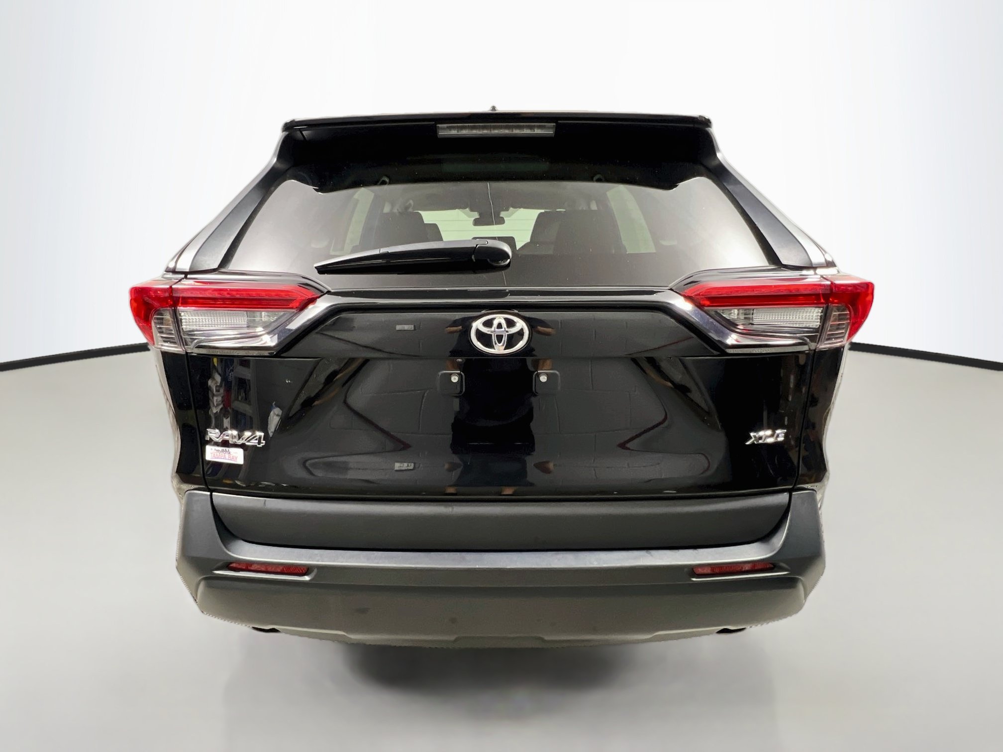 Used 2025 Toyota RAV4 XLE FWD image 6