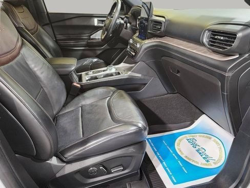 Used 2020 Ford Explorer Platinum w/ Premium Technology Package AWD/4WD image 25
