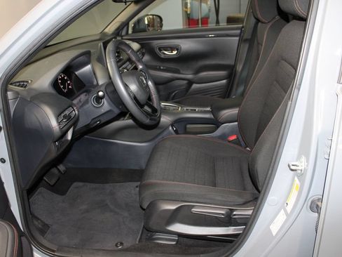 Used 2023 Honda HR-V Sport image 7