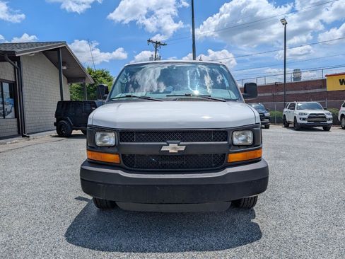 Used 2011 Chevrolet Express 2500 LS RWD image 2