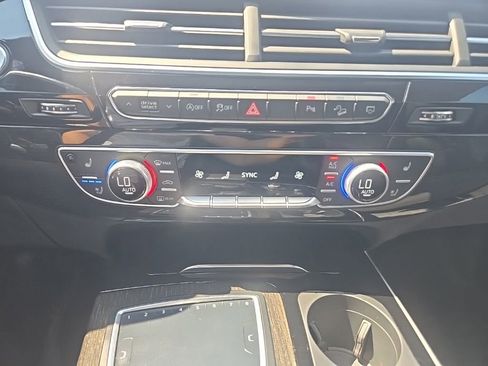 Used 2018 Audi Q7 3.0T Prestige AWD/4WD image 19