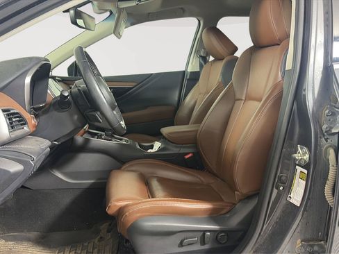 Used 2020 Subaru Outback Touring AWD/4WD image 5