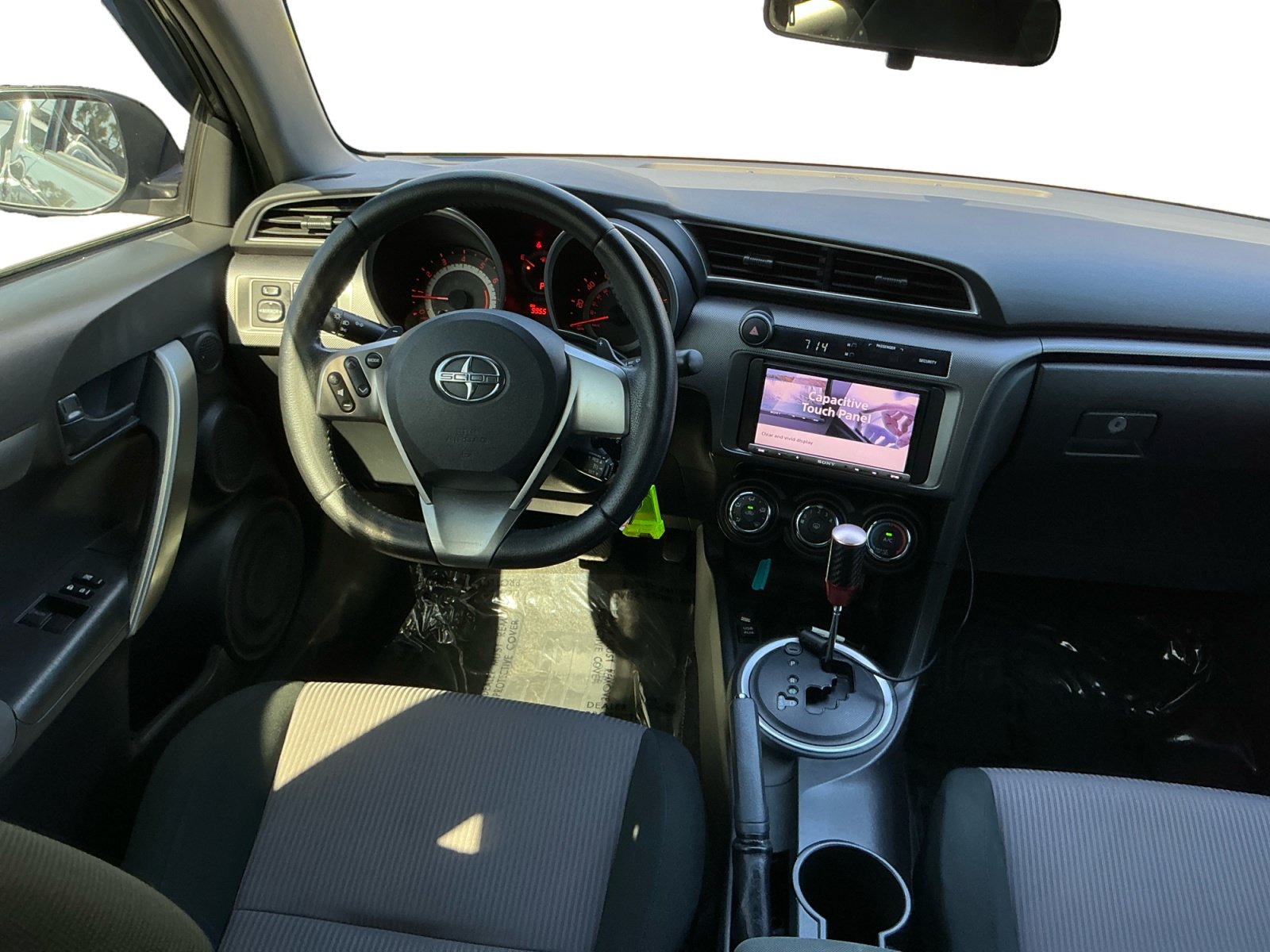 Used 2015 Scion tC FWD image 14