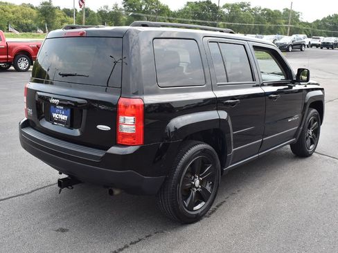 Used 2017 Jeep Patriot Latitude AWD/4WD image 13