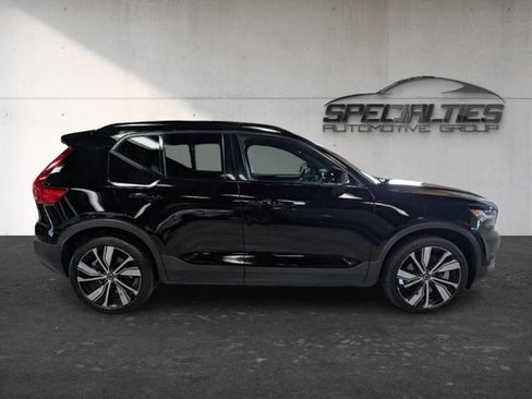 Used 2021 Volvo XC40 P8 Recharge w/ Advanced Package AWD/4WD image 11