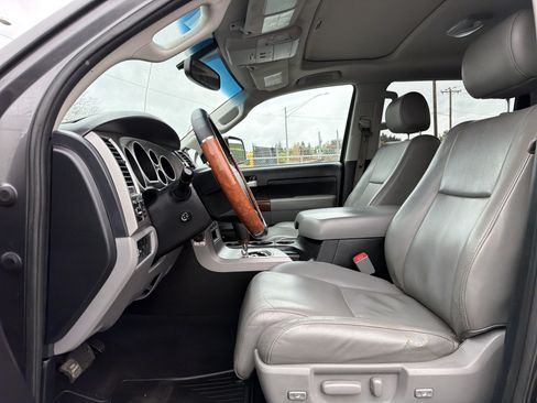Used 2013 Toyota Tundra Limited w/ Memory Pkg AWD/4WD image 8