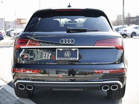 Certified 2024 Audi SQ5 Premium image 9