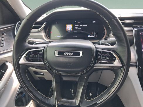 Used 2021 Jeep Grand Cherokee L Overland w/ Advanced Protech Group III AWD/4WD image 16