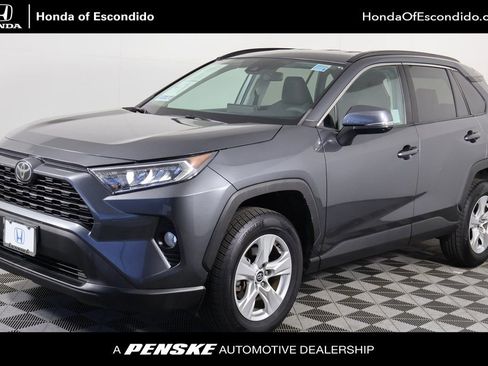 Used 2021 Toyota RAV4 XLE FWD image 1