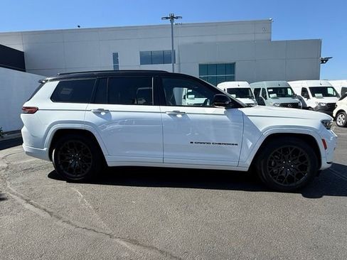 Used 2025 Jeep Grand Cherokee L Summit AWD/4WD image 6