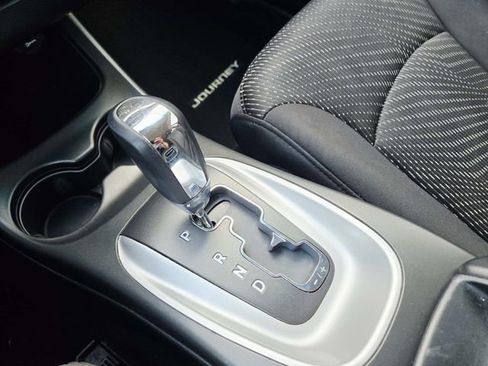 Used 2014 Dodge Journey SXT w/ Flexible Seating Group image 26