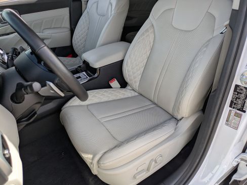 Used 2023 Kia Sorento SX image 16