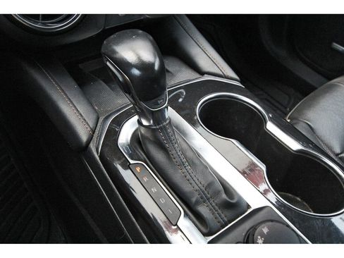 Used 2019 Chevrolet Blazer Premier w/ Sun and Wheels Package FWD image 24