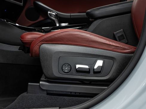 Used 2023 BMW X3 sDrive30i w/ M Sport Package image 39