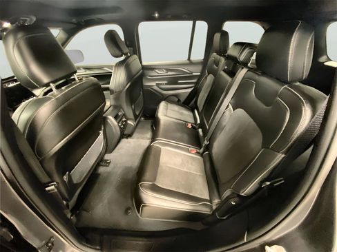 Used 2024 Jeep Grand Cherokee Altitude image 15