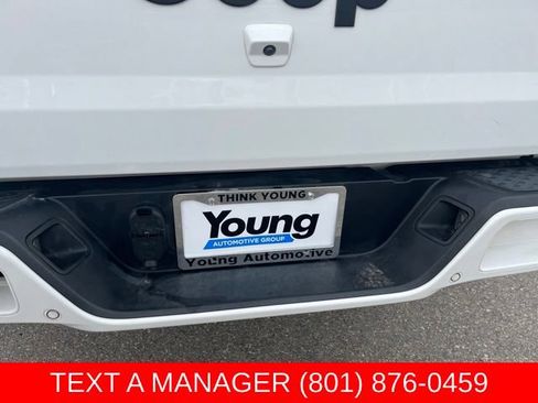 Used 2023 Jeep Gladiator Overland AWD/4WD image 11