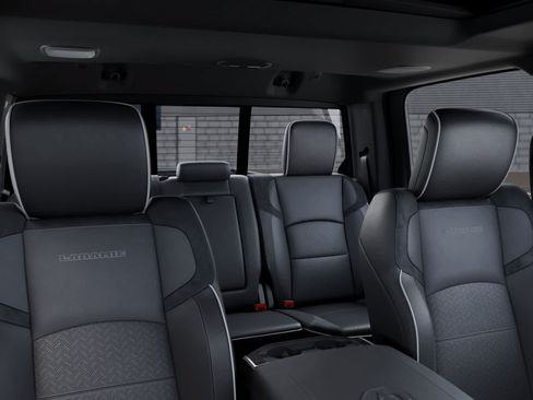 New 2026 RAM 2500 Laramie AWD/4WD image 26