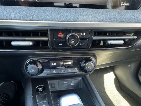 Used 2026 Nissan Kicks SV FWD image 26