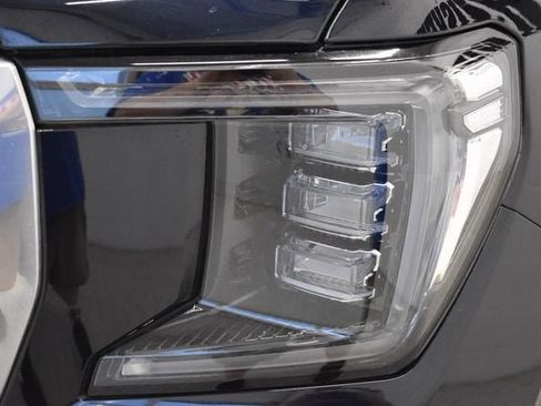 Used 2022 GMC Yukon Denali AWD/4WD image 15