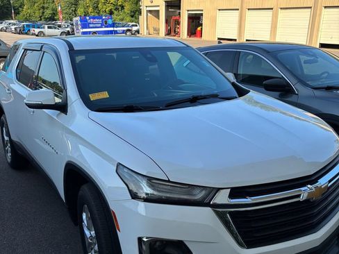 Used 2022 Chevrolet Traverse LS w/ Safety Package FWD image 1