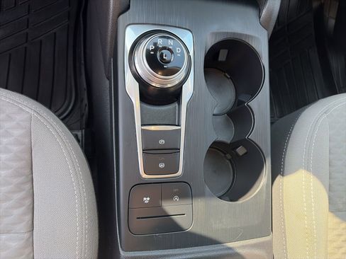 Used 2020 Ford Escape SE image 17