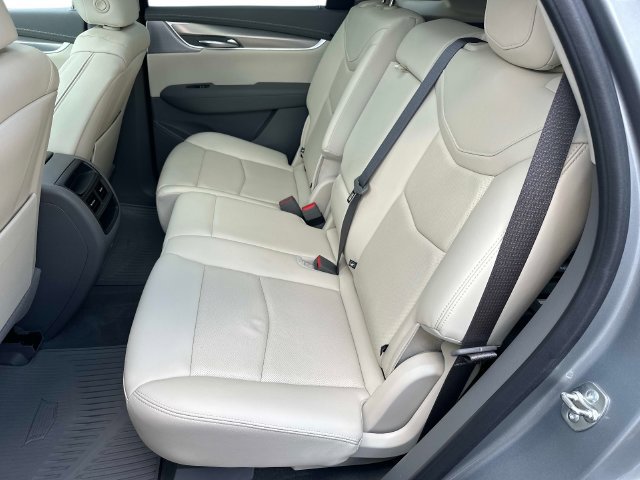 Used 2024 Cadillac XT5 Premium Luxury AWD/4WD image 13