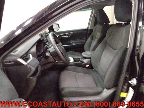 Used 2021 Toyota RAV4 XLE w/ Convenience Package AWD/4WD image 10