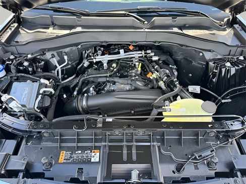 New 2026 Ford Explorer Active w/ Active Comfort Package image 9