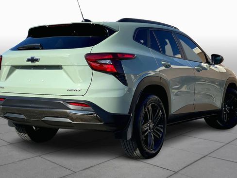 Used 2025 Chevrolet Trax ACTIV w/ Sunroof Package image 13