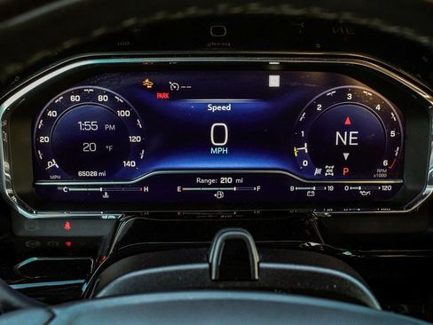 Used 2023 Chevrolet Silverado 1500 High Country image 16