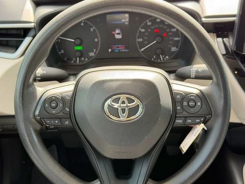 Used 2024 Toyota Corolla LE FWD image 15