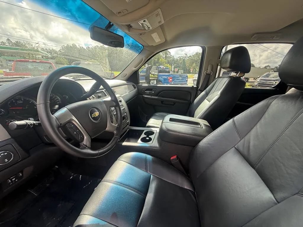 Used 2012 Chevrolet Silverado 2500 LTZ w/ LTZ Plus Package AWD/4WD image 9