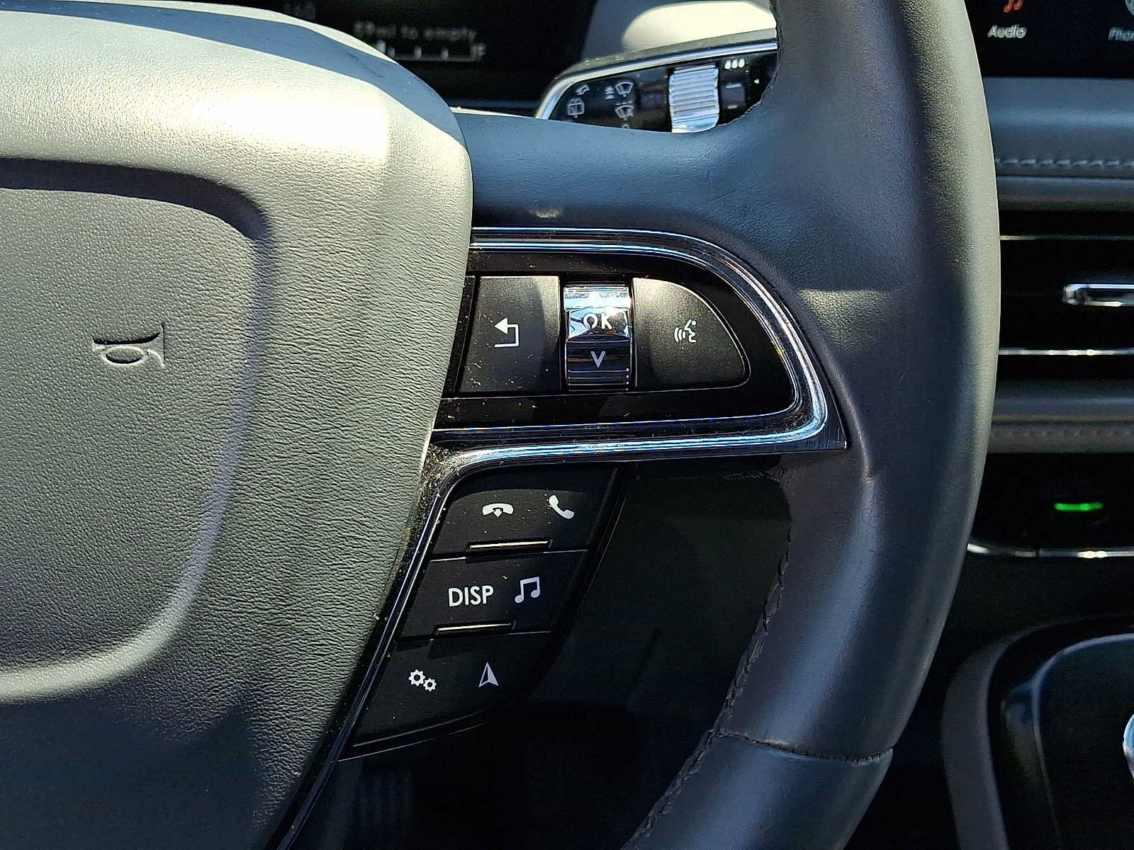 Used 2022 Lincoln Nautilus Reserve AWD/4WD image 22