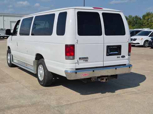 Used 2009 Ford E-350 and Econoline 350 XL RWD image 5
