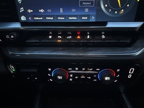 Used 2024 Chevrolet Silverado 2500 LTZ w/ LTZ Plus Package image 29