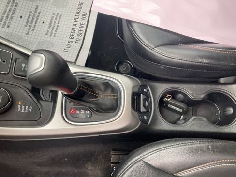 Used 2019 Jeep Compass Latitude AWD/4WD image 30