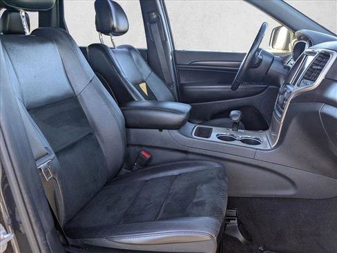 Used 2014 Jeep Grand Cherokee Altitude image 16