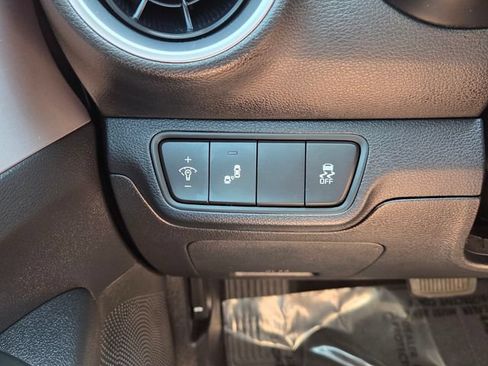 Used 2024 Kia Forte LXS w/ LXS Technology Package FWD image 20