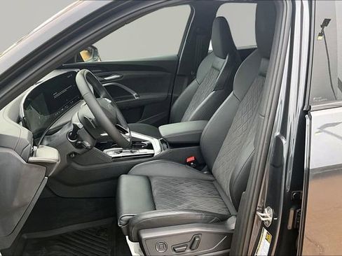 Used 2025 Audi SQ5 Premium Plus w/ Premium Plus Package AWD/4WD image 27