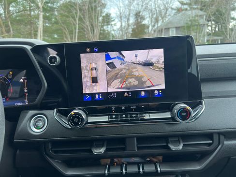 Certified 2023 Chevrolet Colorado W/T w/ Technology Package image 27