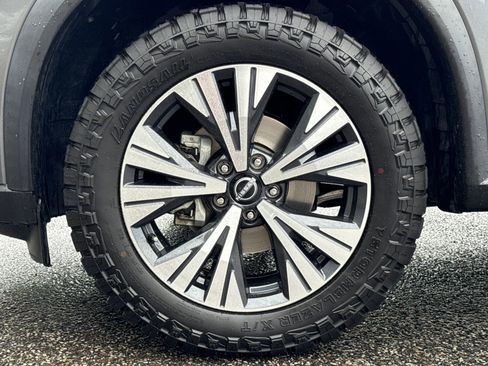 Certified 2023 Nissan Rogue SV FWD image 29