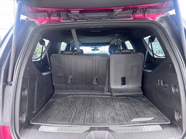 Used 2022 Chevrolet Suburban RST w/ Luxury Package AWD/4WD image 52
