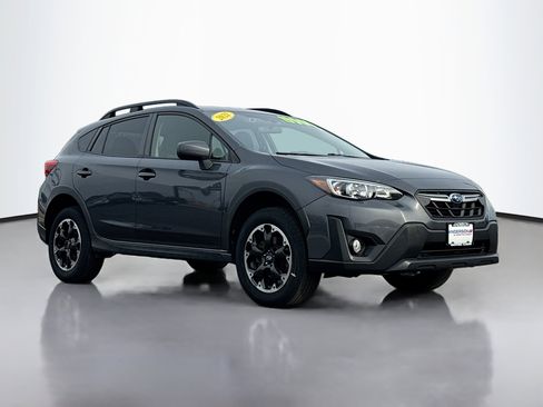 Used 2021 Subaru Crosstrek 2.0i Premium image 1
